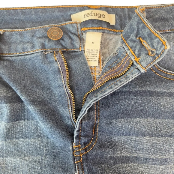 Denim Blue shorts with front and back pockets - Picture 4 of 6